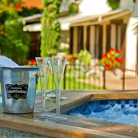 Le Domaine Du Plantier Prázdninový dům Saint-Hilaire-de-la-Côte